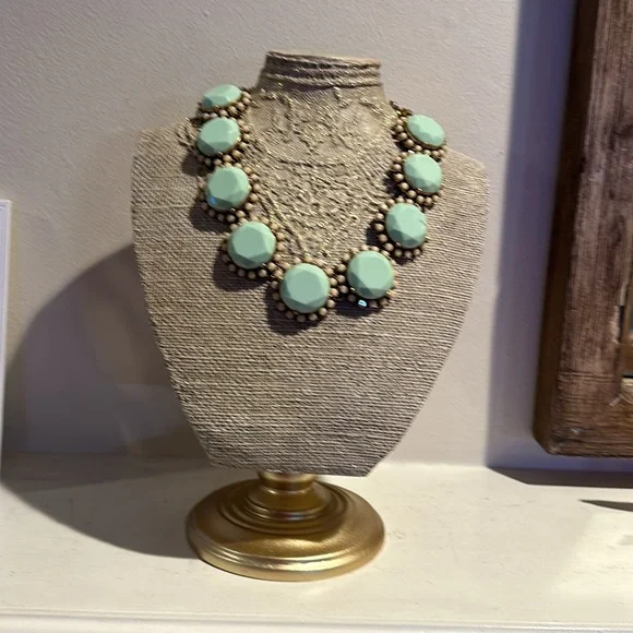 Stunning Vintage J.CREW mint green Necklace - Picture 2 of 5